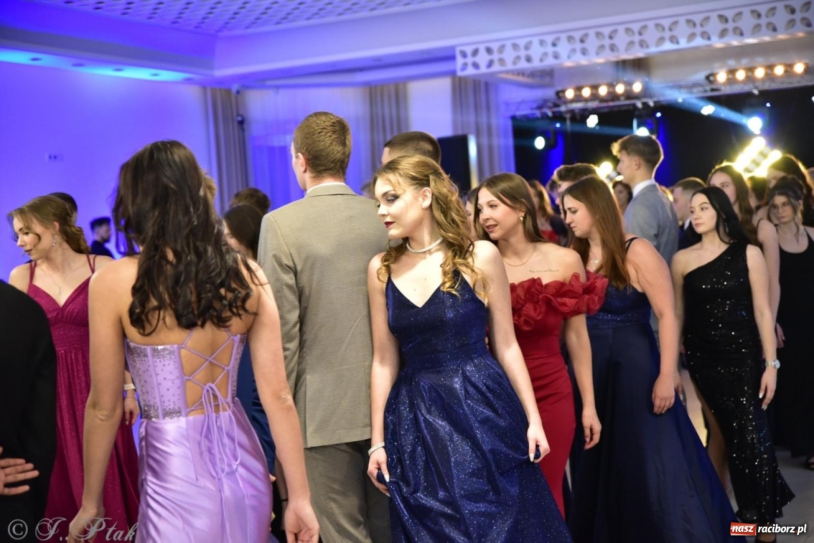 Zdjęcie w galerii na portalu naszraciborz.pl: Studniówka ZSOMS w Raciborzu na bis! [FOTO] wiadomości z regionu