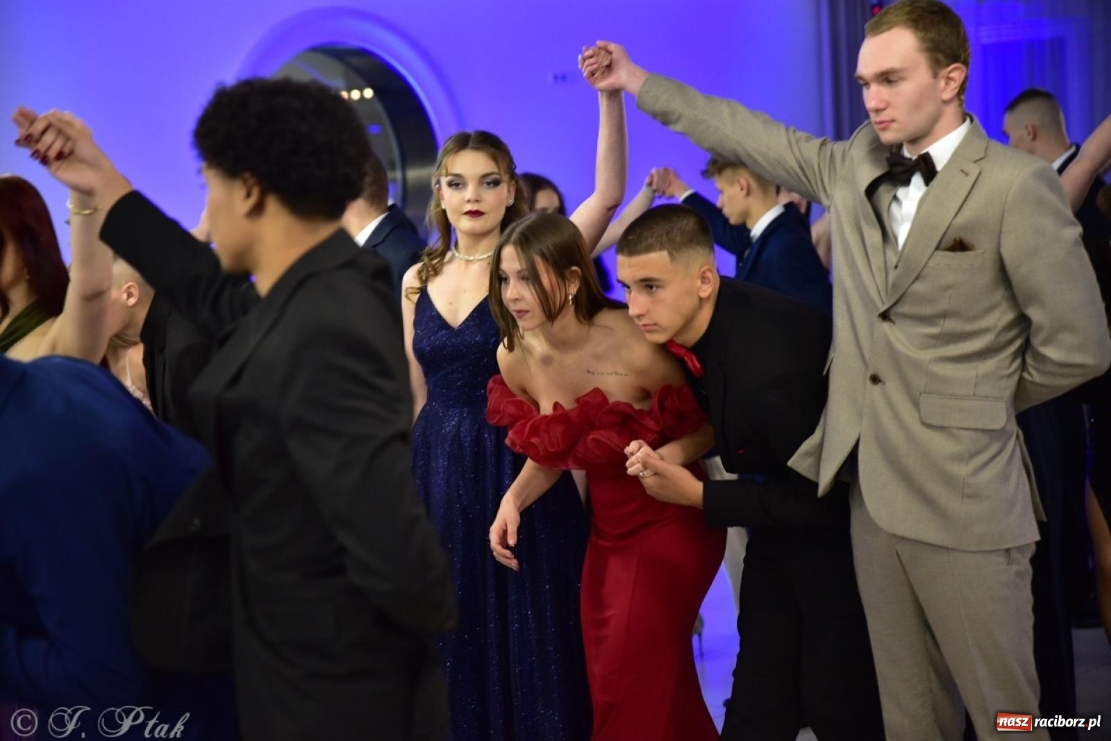 Zdjęcie w galerii na portalu naszraciborz.pl: Studniówka ZSOMS w Raciborzu na bis! [FOTO] wiadomości z regionu