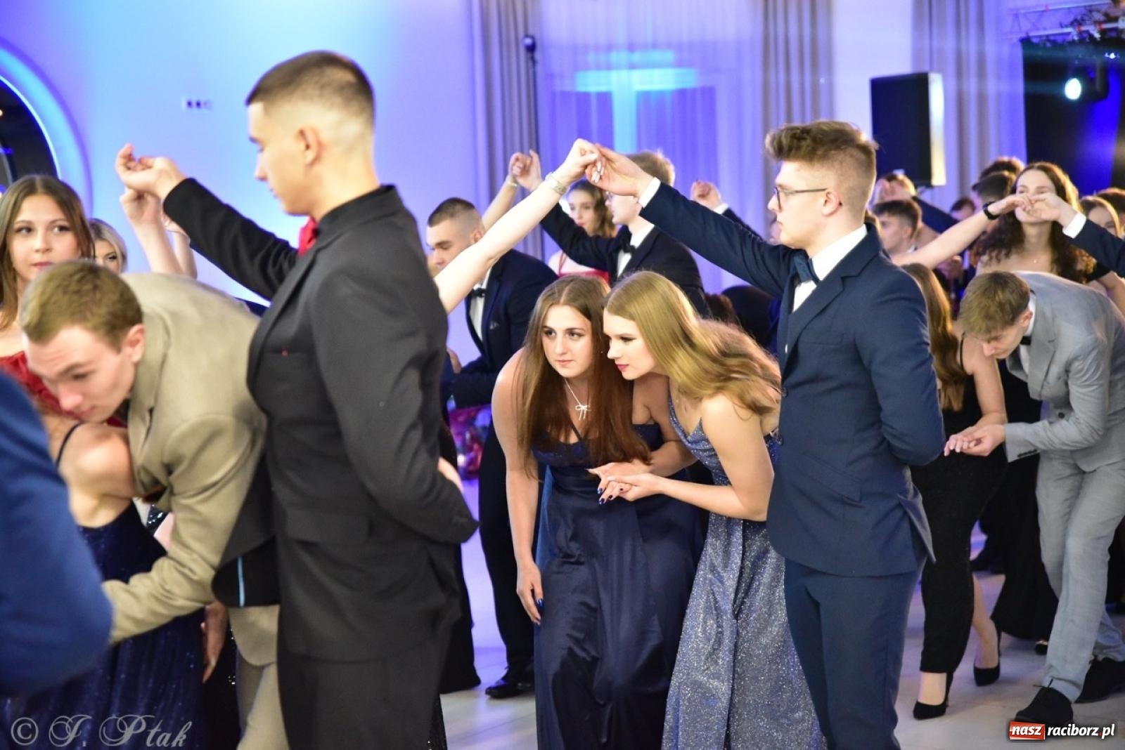 Zdjęcie w galerii na portalu naszraciborz.pl: Studniówka ZSOMS w Raciborzu na bis! [FOTO] wiadomości z regionu