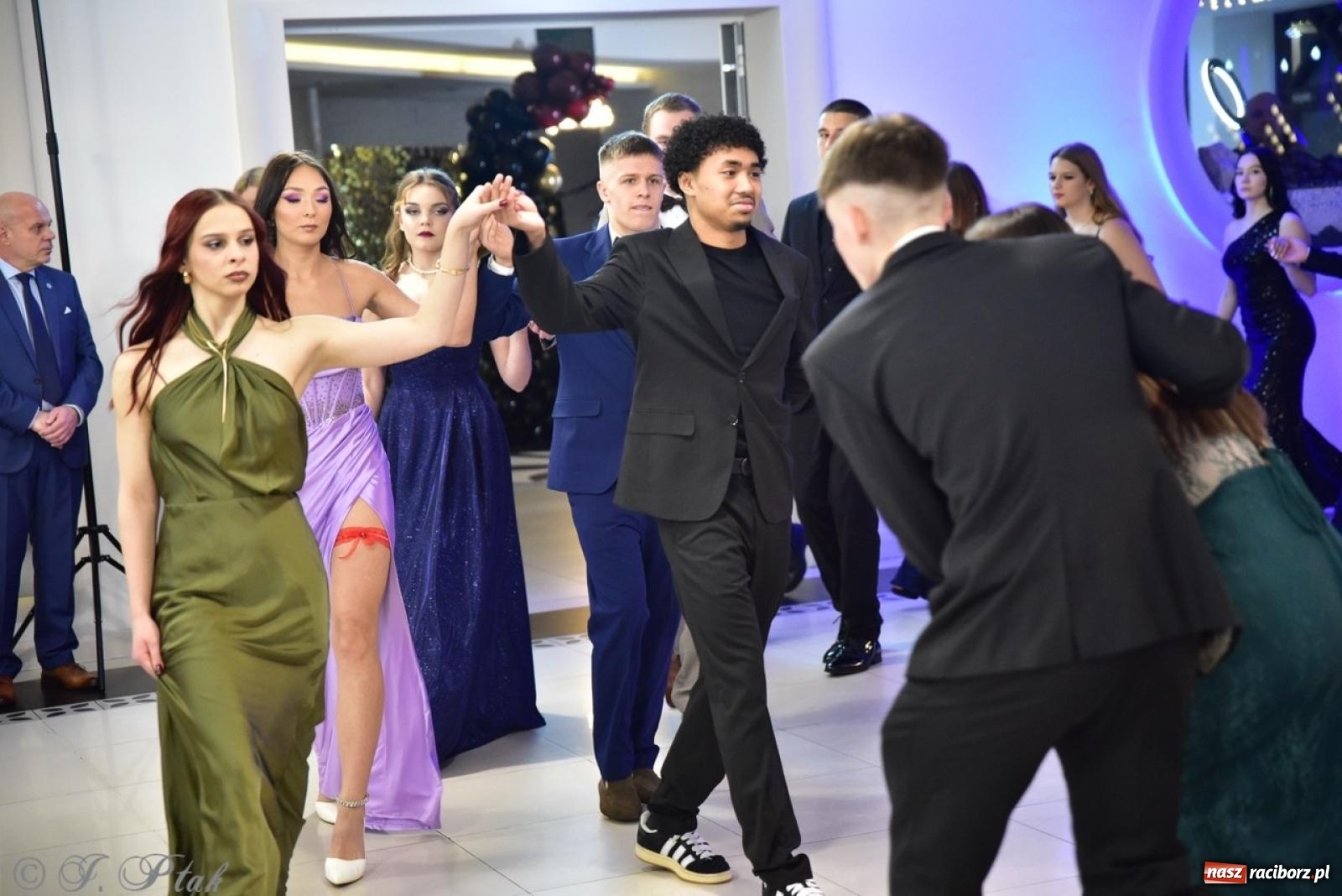 Zdjęcie w galerii na portalu naszraciborz.pl: Studniówka ZSOMS w Raciborzu na bis! [FOTO] wiadomości z regionu