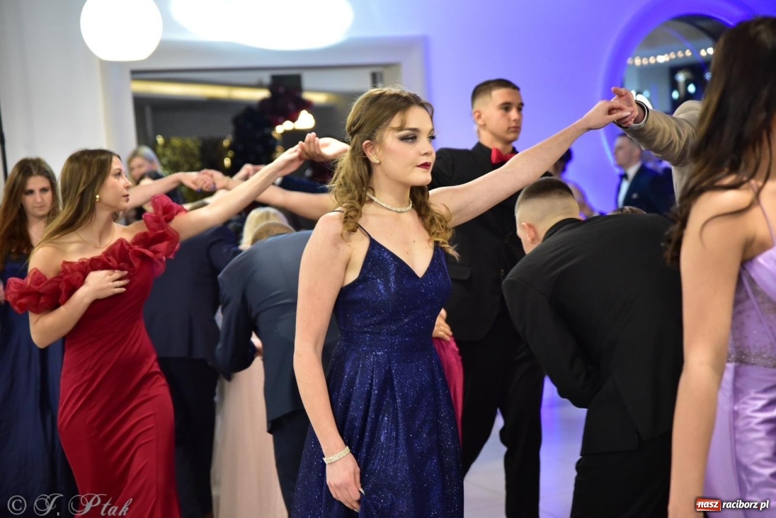 Zdjęcie w galerii na portalu naszraciborz.pl: Studniówka ZSOMS w Raciborzu na bis! [FOTO] wiadomości z regionu