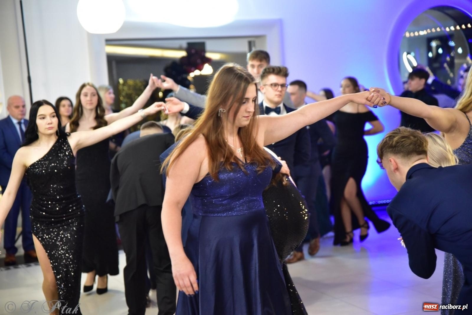 Zdjęcie w galerii na portalu naszraciborz.pl: Studniówka ZSOMS w Raciborzu na bis! [FOTO] wiadomości z regionu