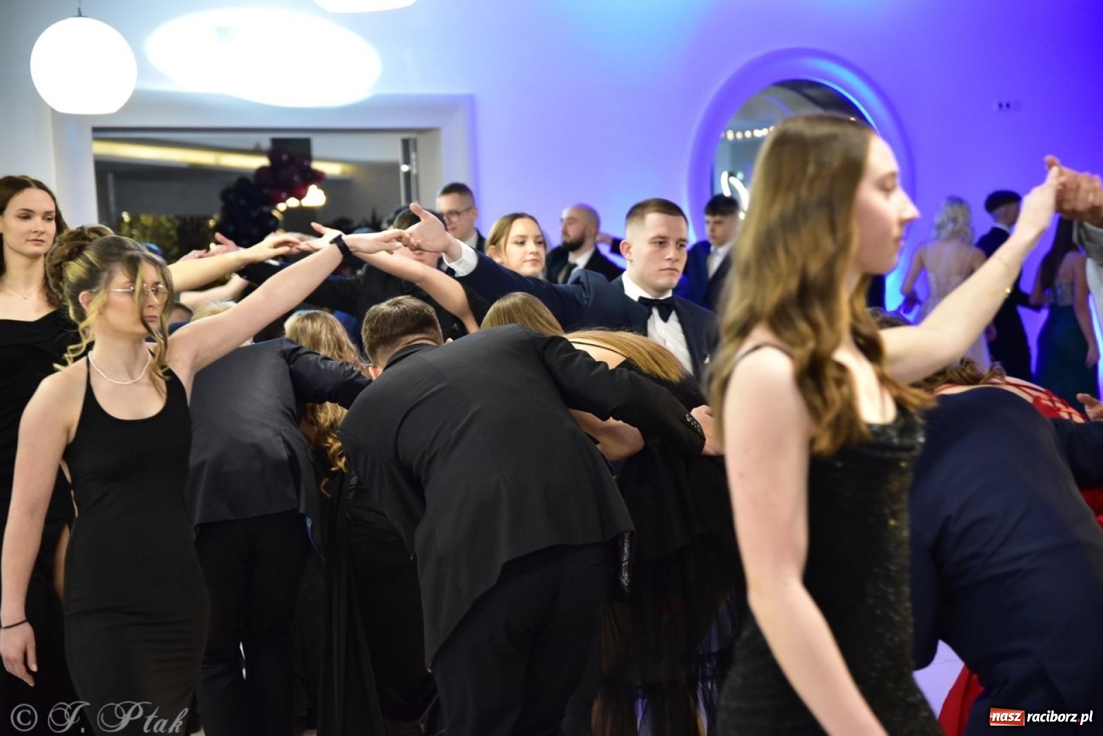 Zdjęcie w galerii na portalu naszraciborz.pl: Studniówka ZSOMS w Raciborzu na bis! [FOTO] wiadomości z regionu