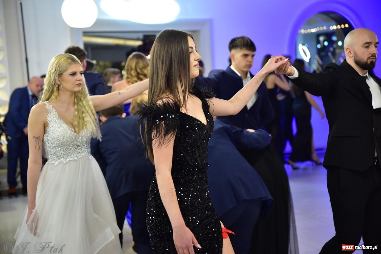 Zdjęcie w galerii na portalu naszraciborz.pl: Studniówka ZSOMS w Raciborzu na bis! [FOTO] wiadomości z regionu