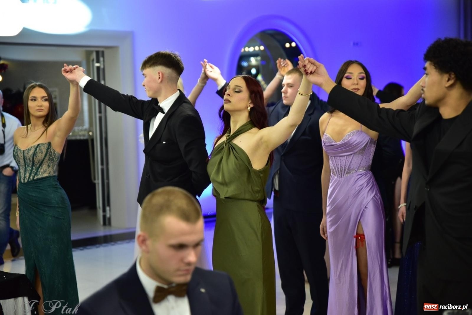 Zdjęcie w galerii na portalu naszraciborz.pl: Studniówka ZSOMS w Raciborzu na bis! [FOTO] wiadomości z regionu