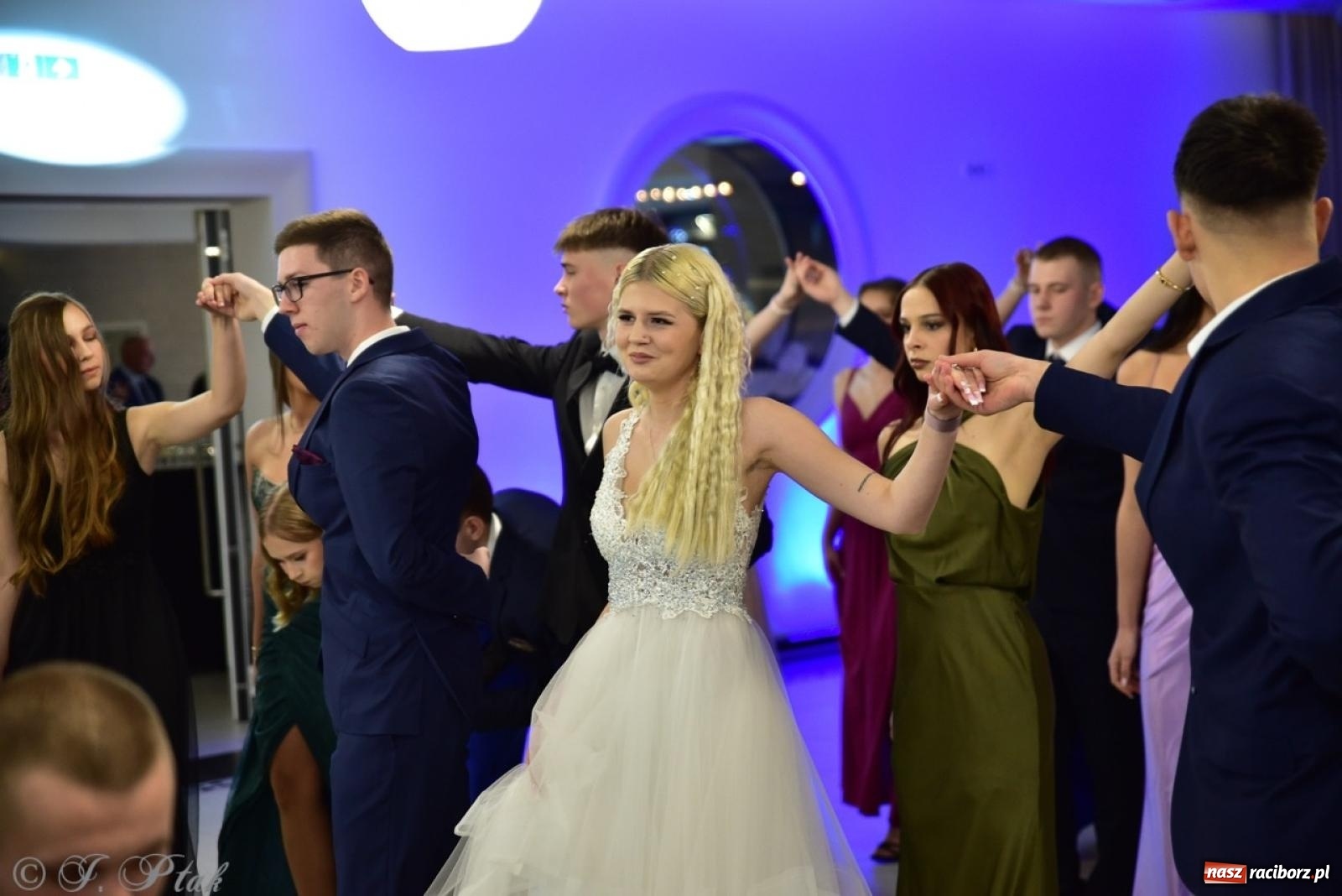 Zdjęcie w galerii na portalu naszraciborz.pl: Studniówka ZSOMS w Raciborzu na bis! [FOTO] wiadomości z regionu