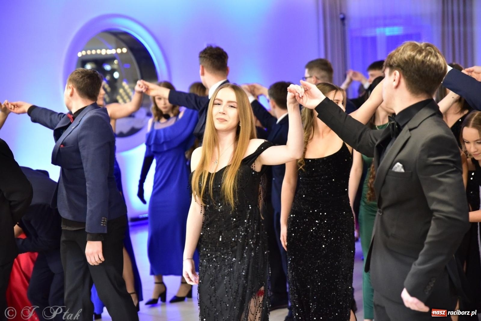 Zdjęcie w galerii na portalu naszraciborz.pl: Studniówka ZSOMS w Raciborzu na bis! [FOTO] wiadomości z regionu