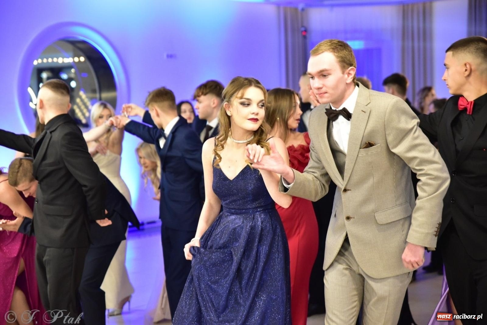 Zdjęcie w galerii na portalu naszraciborz.pl: Studniówka ZSOMS w Raciborzu na bis! [FOTO] wiadomości z regionu