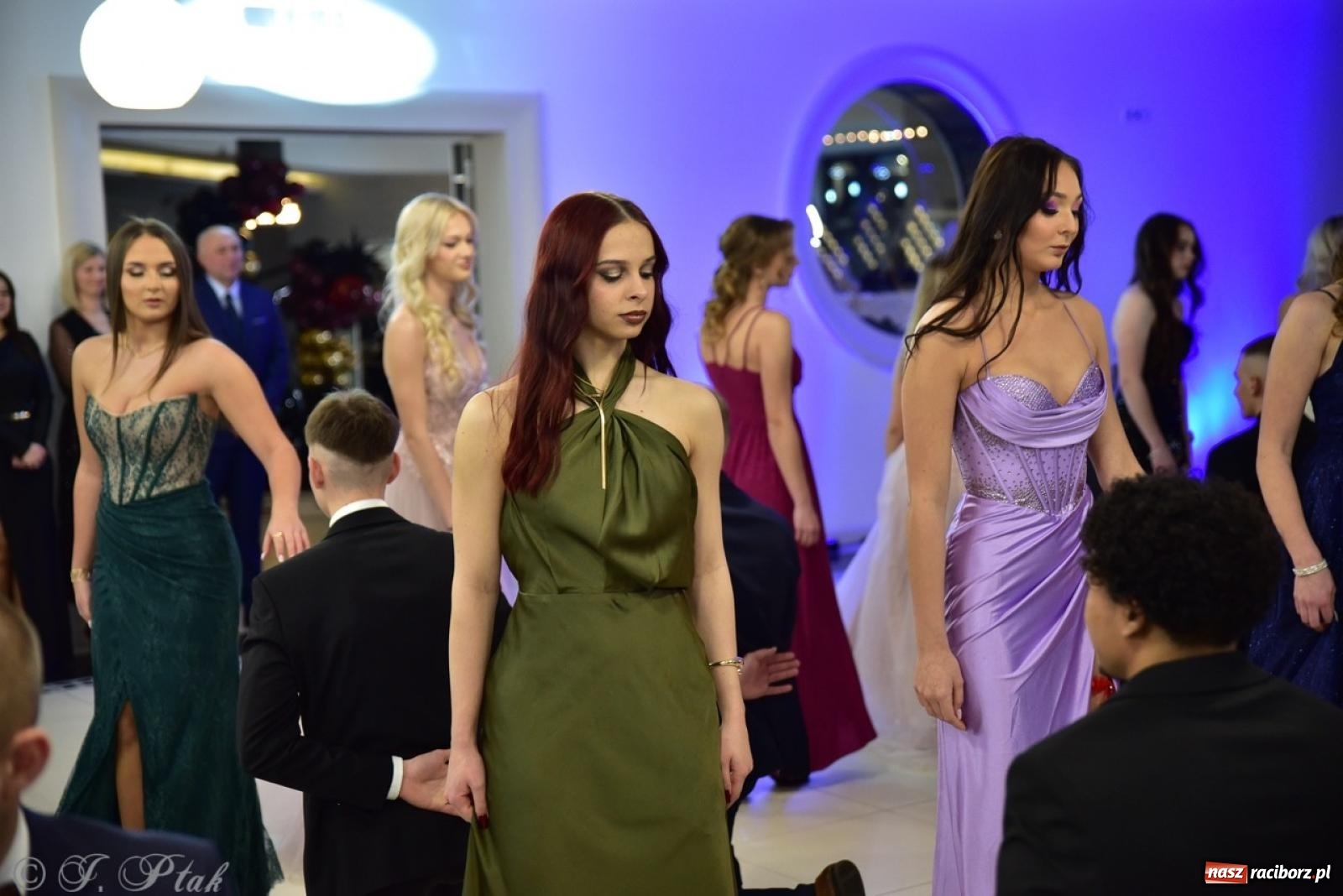 Zdjęcie w galerii na portalu naszraciborz.pl: Studniówka ZSOMS w Raciborzu na bis! [FOTO] wiadomości z regionu