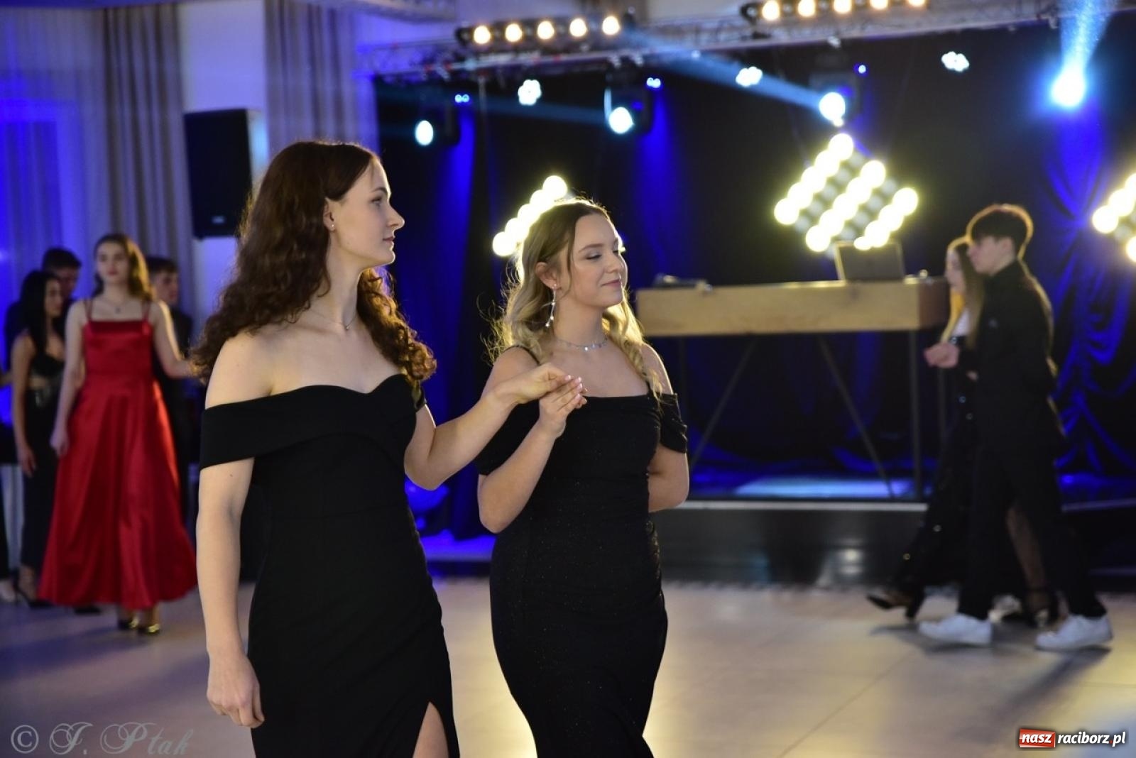 Zdjęcie w galerii na portalu naszraciborz.pl: Studniówka ZSOMS w Raciborzu na bis! [FOTO] wiadomości z regionu