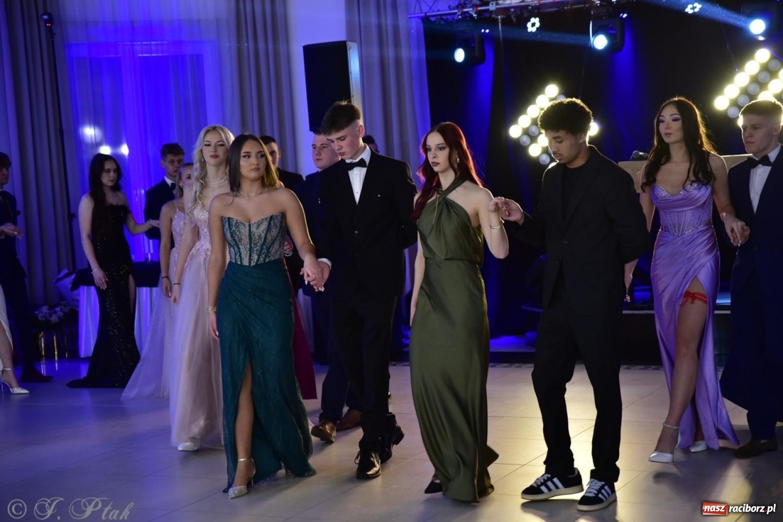 Zdjęcie w galerii na portalu naszraciborz.pl: Studniówka ZSOMS w Raciborzu na bis! [FOTO] wiadomości z regionu