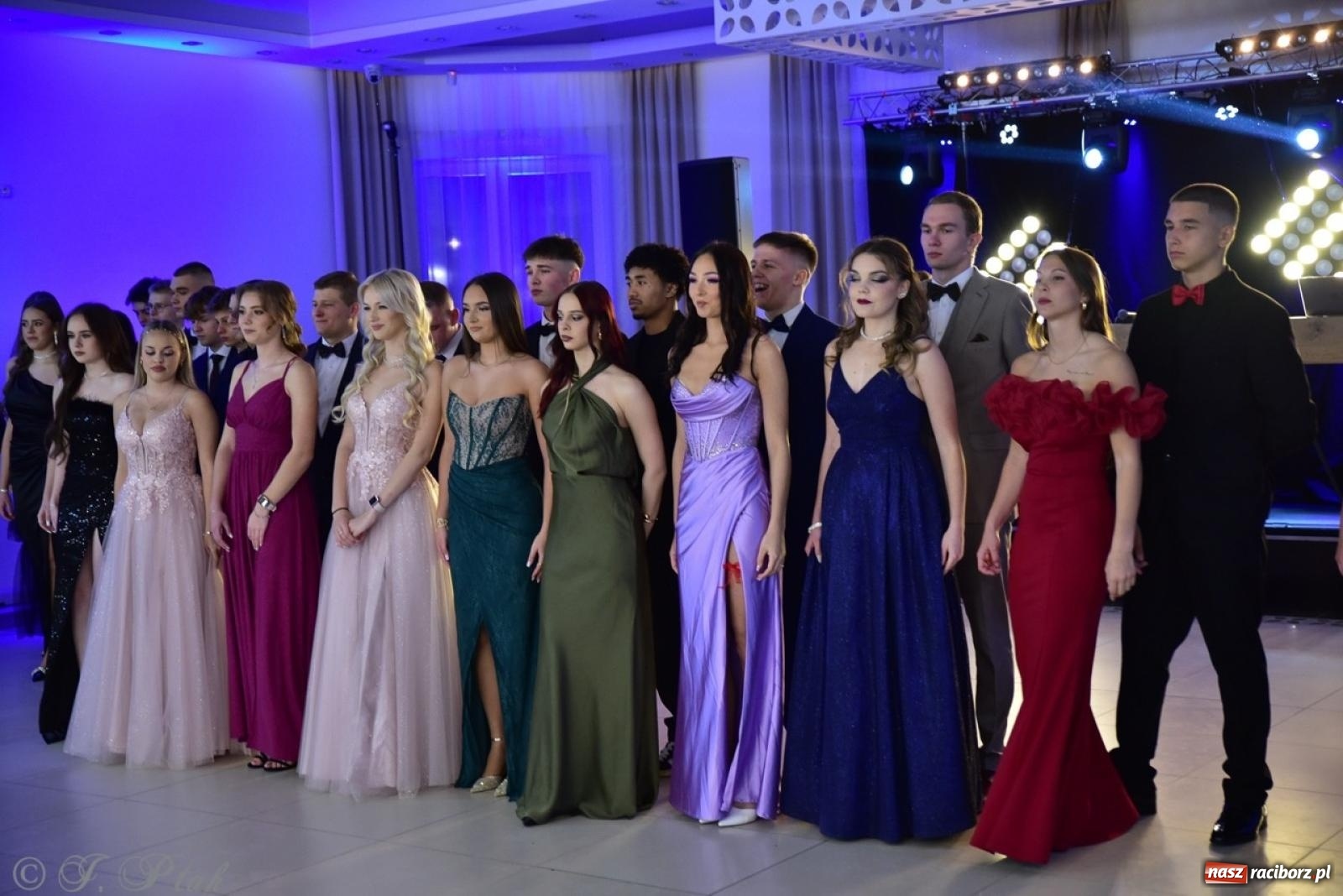 Zdjęcie w galerii na portalu naszraciborz.pl: Studniówka ZSOMS w Raciborzu na bis! [FOTO] wiadomości z regionu