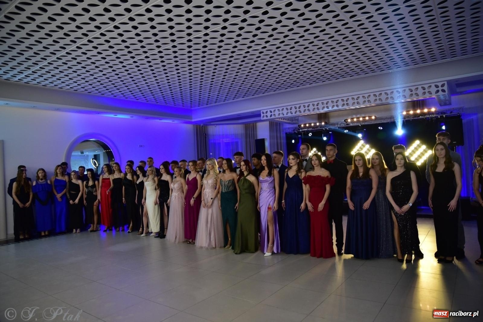 Zdjęcie w galerii na portalu naszraciborz.pl: Studniówka ZSOMS w Raciborzu na bis! [FOTO] wiadomości z regionu