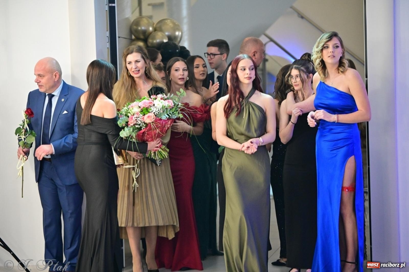 Zdjęcie w galerii na portalu naszraciborz.pl: Studniówka ZSOMS w Raciborzu na bis! [FOTO] wiadomości z regionu