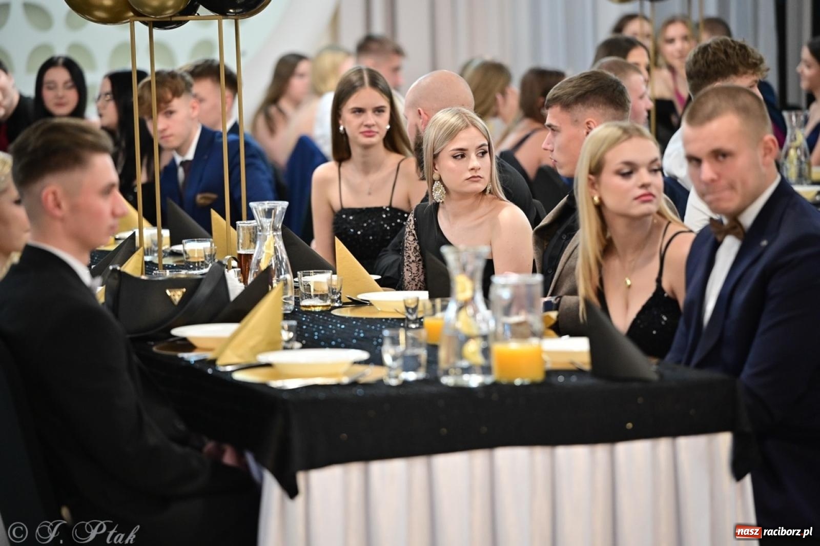 Zdjęcie w galerii na portalu naszraciborz.pl: Studniówka ZSOMS w Raciborzu na bis! [FOTO] wiadomości z regionu