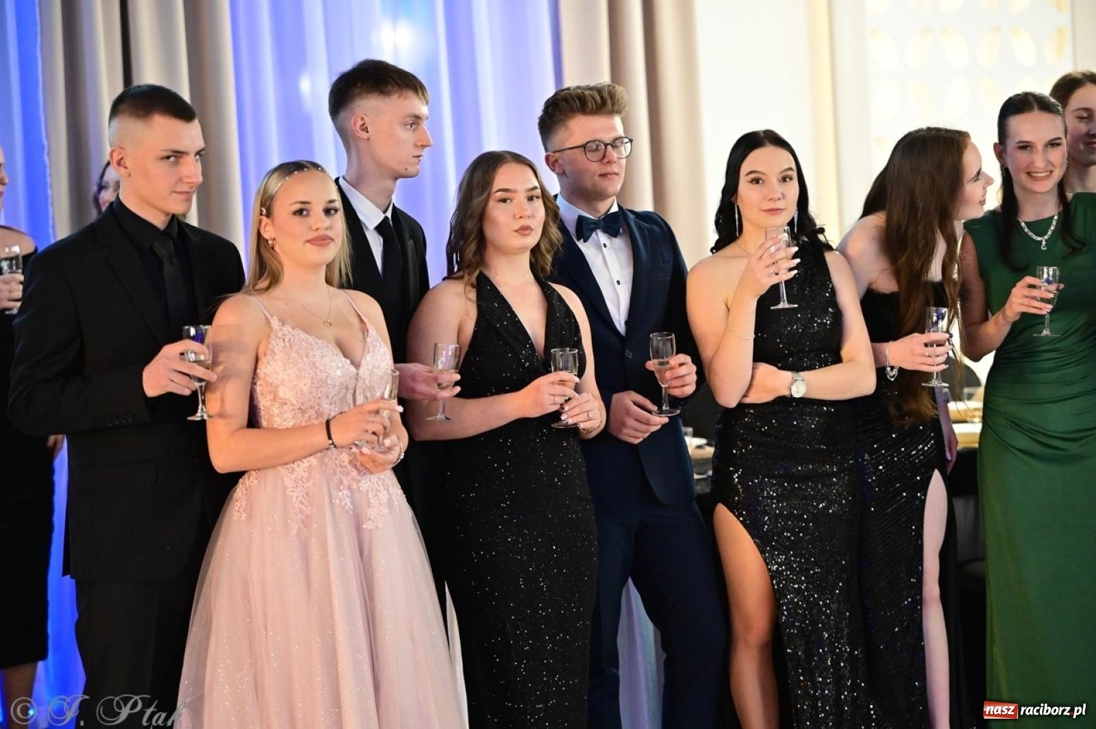 Zdjęcie w galerii na portalu naszraciborz.pl: Studniówka ZSOMS w Raciborzu na bis! [FOTO] wiadomości z regionu