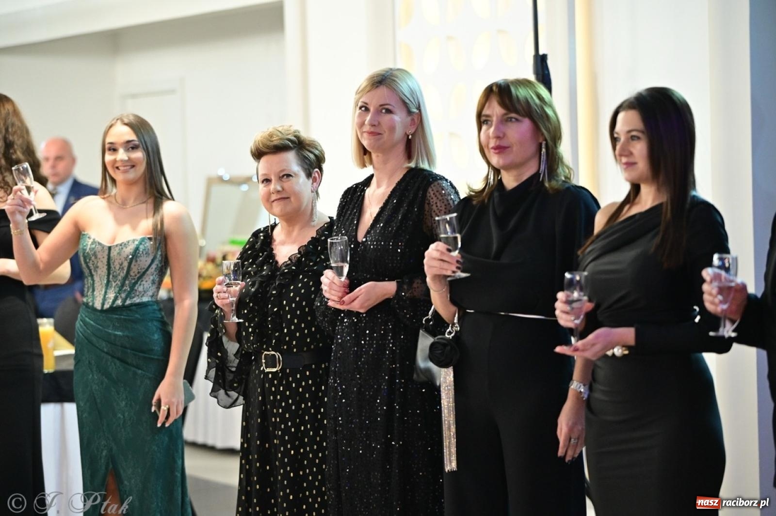 Zdjęcie w galerii na portalu naszraciborz.pl: Studniówka ZSOMS w Raciborzu na bis! [FOTO] wiadomości z regionu