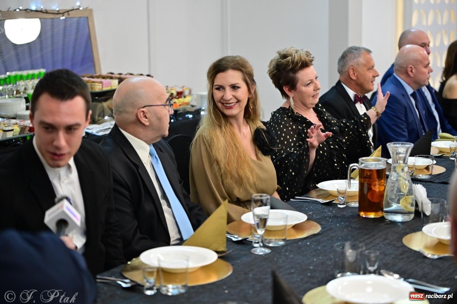 Zdjęcie w galerii na portalu naszraciborz.pl: Studniówka ZSOMS w Raciborzu na bis! [FOTO] wiadomości z regionu