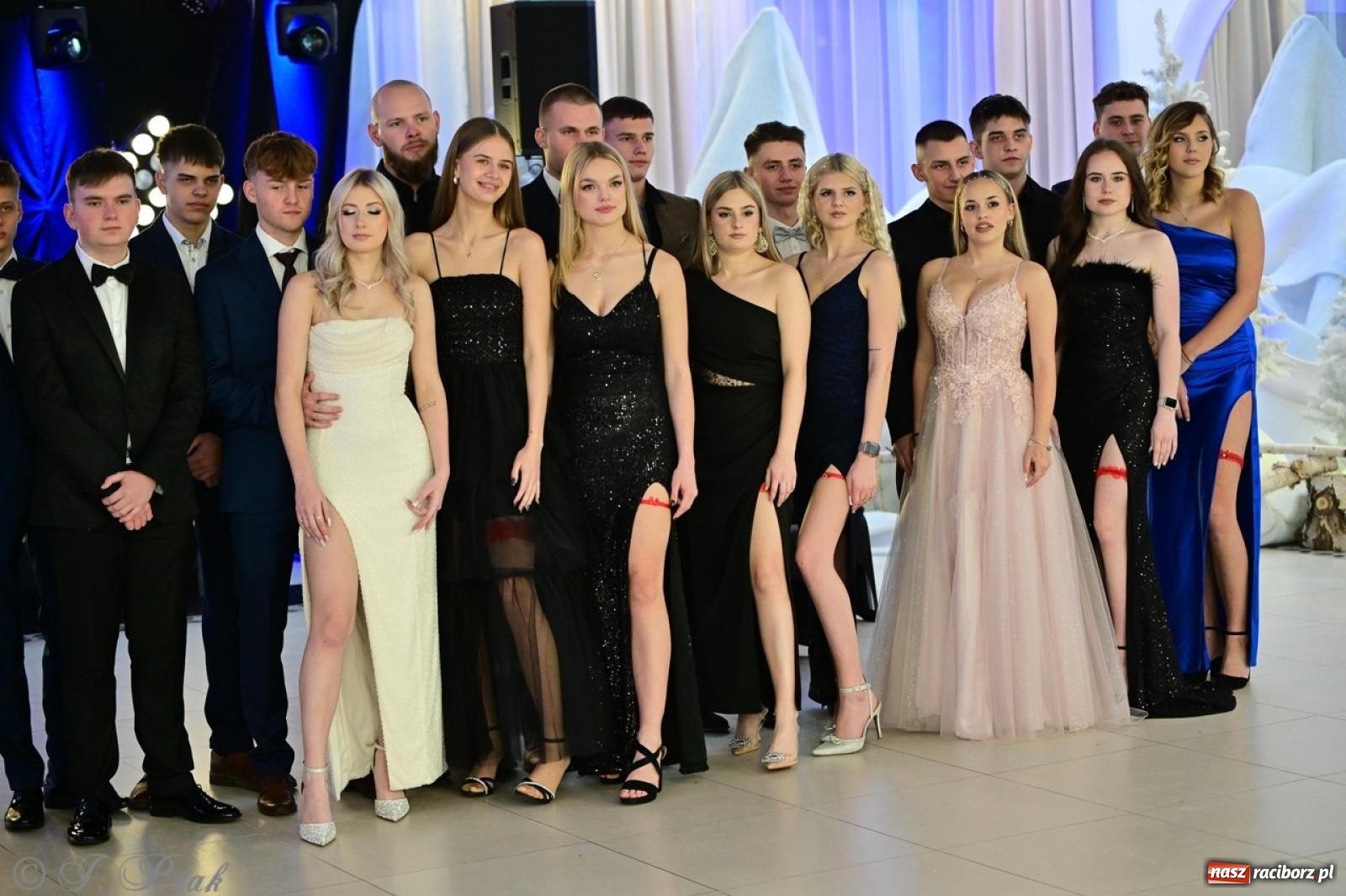 Zdjęcie w galerii na portalu naszraciborz.pl: Studniówka ZSOMS w Raciborzu na bis! [FOTO] wiadomości z regionu