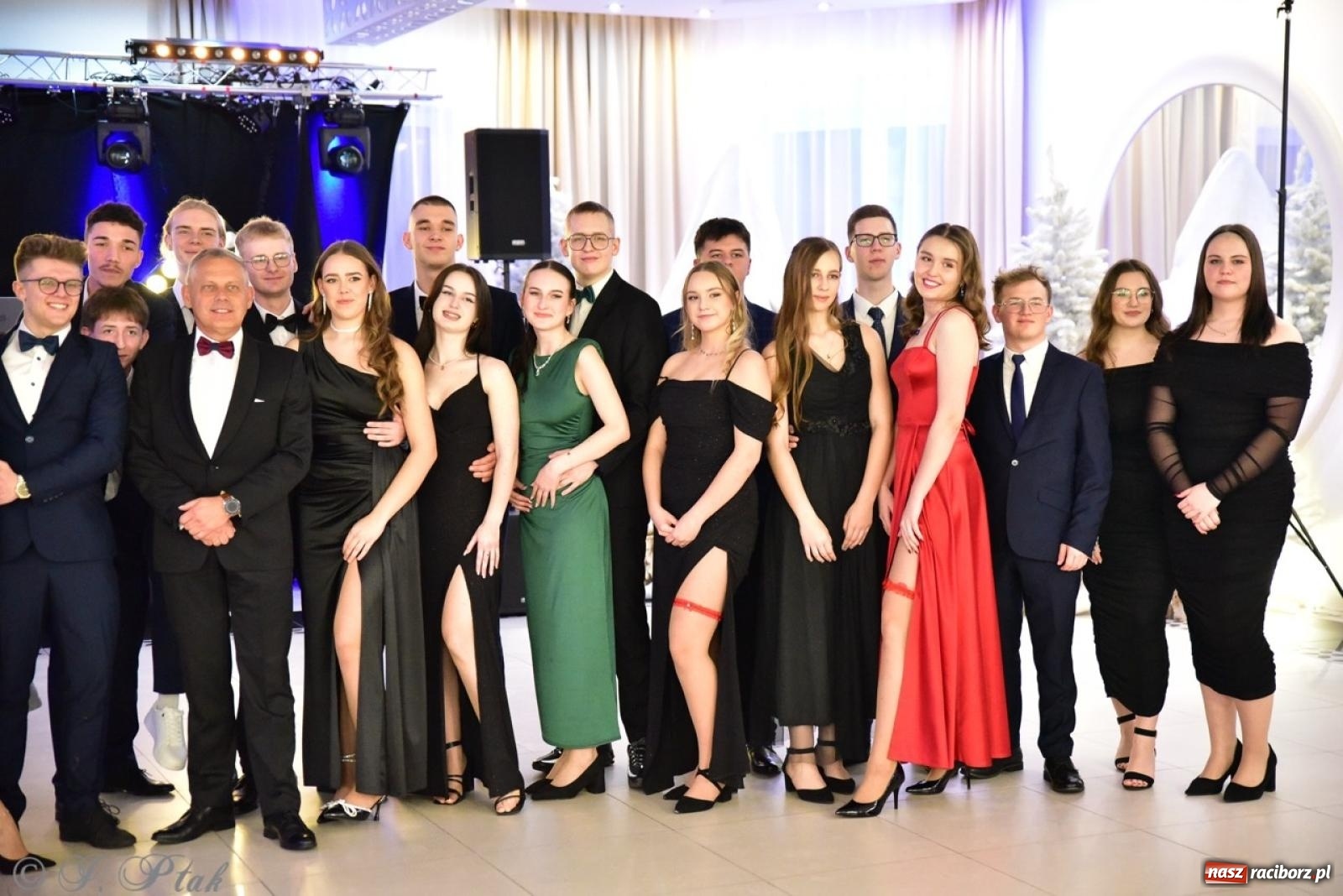 Zdjęcie w galerii na portalu naszraciborz.pl: Studniówka ZSOMS w Raciborzu na bis! [FOTO] wiadomości z regionu