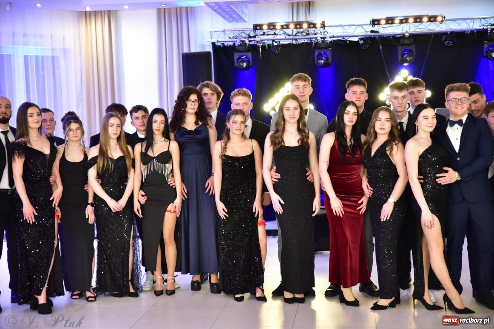 Zdjęcie w galerii na portalu naszraciborz.pl: Studniówka ZSOMS w Raciborzu na bis! [FOTO] wiadomości z regionu