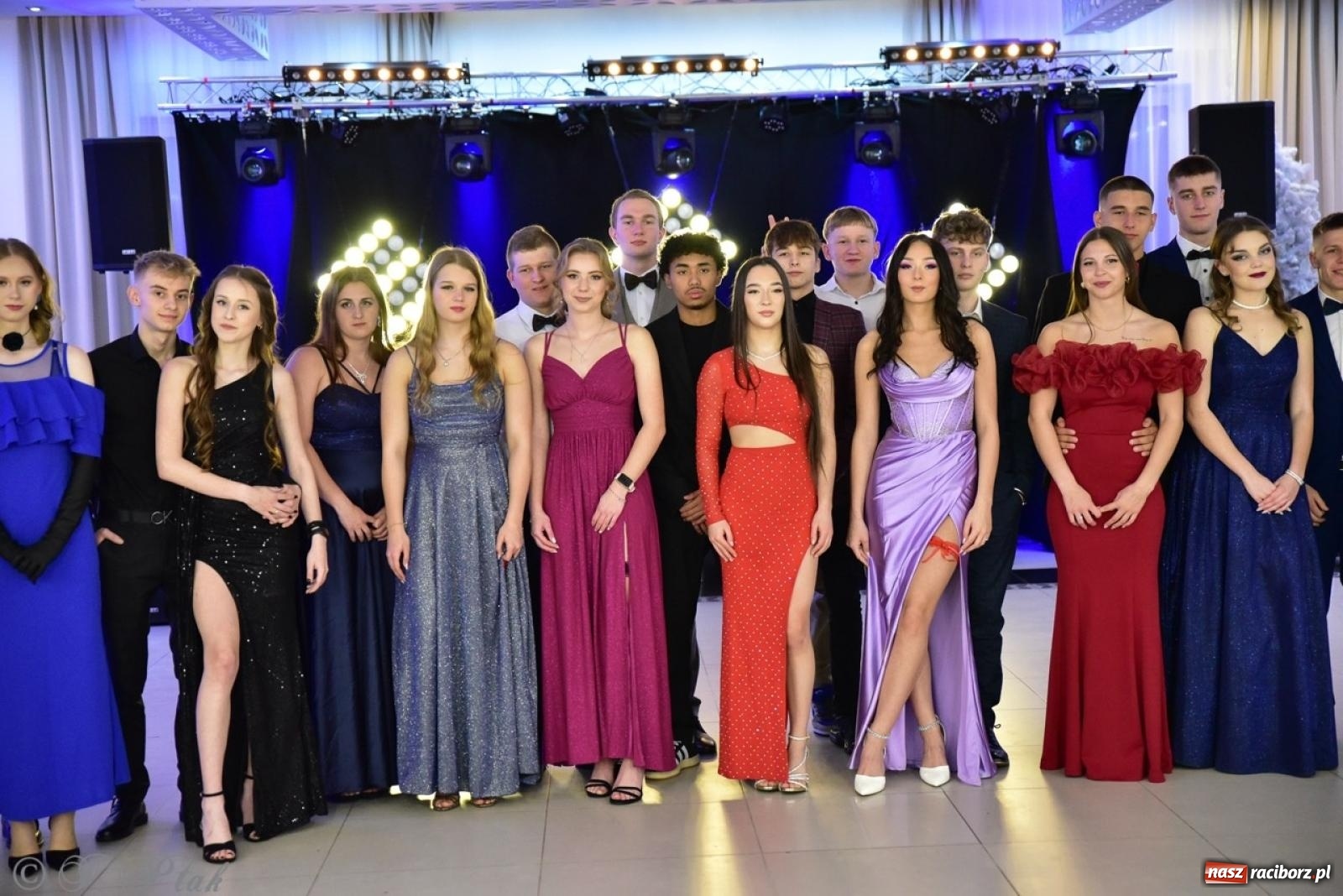 Zdjęcie w galerii na portalu naszraciborz.pl: Studniówka ZSOMS w Raciborzu na bis! [FOTO] wiadomości z regionu