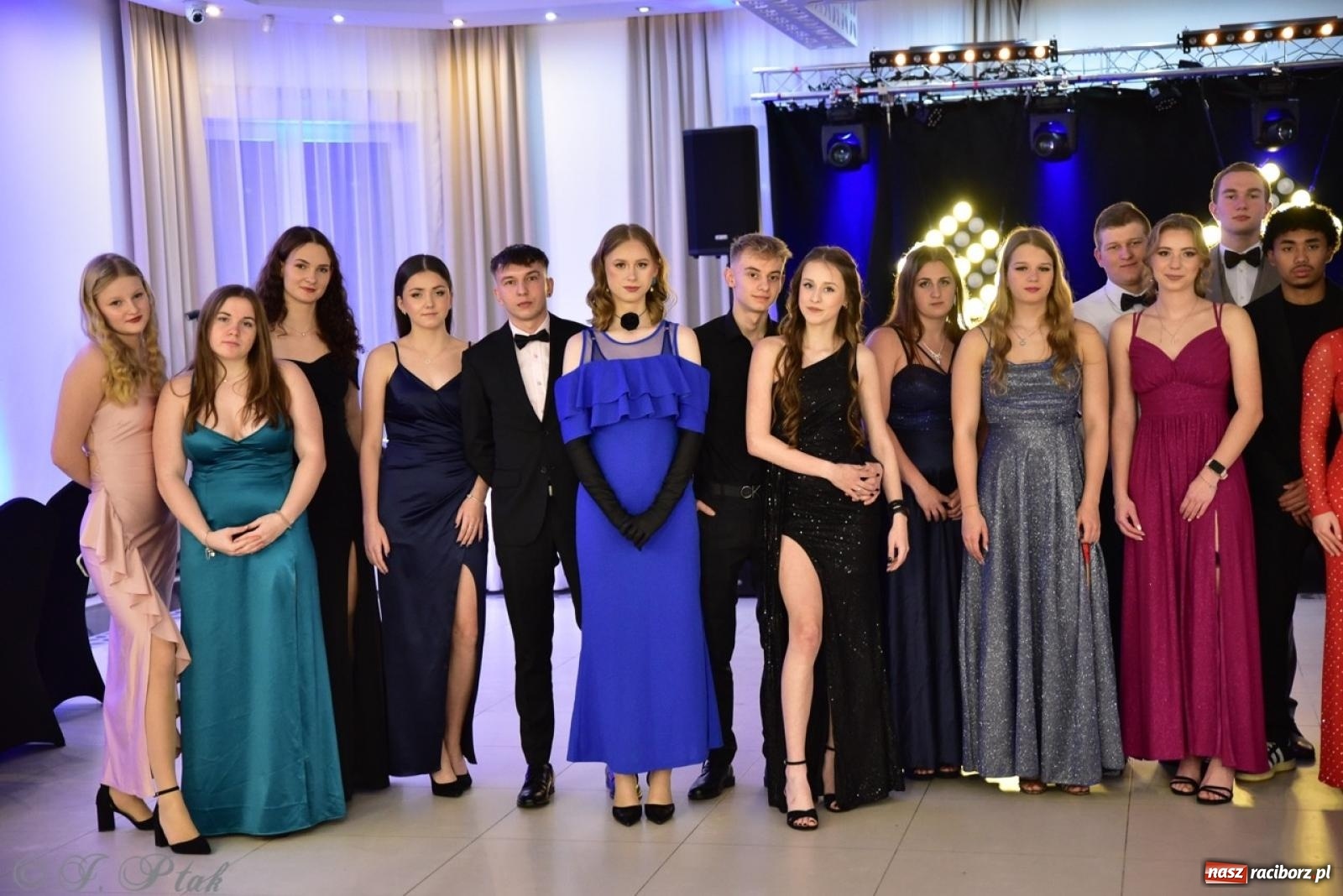 Zdjęcie w galerii na portalu naszraciborz.pl: Studniówka ZSOMS w Raciborzu na bis! [FOTO] wiadomości z regionu