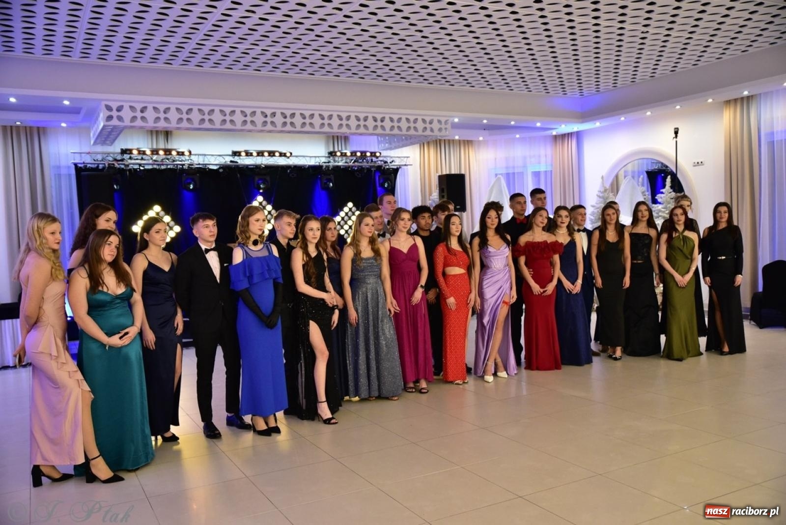 Zdjęcie w galerii na portalu naszraciborz.pl: Studniówka ZSOMS w Raciborzu na bis! [FOTO] wiadomości z regionu