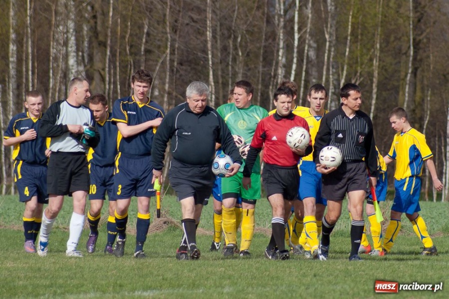 Zdjęcie w galerii na portalu naszraciborz.pl: W Markowicach podział punktów wiadomości z regionu