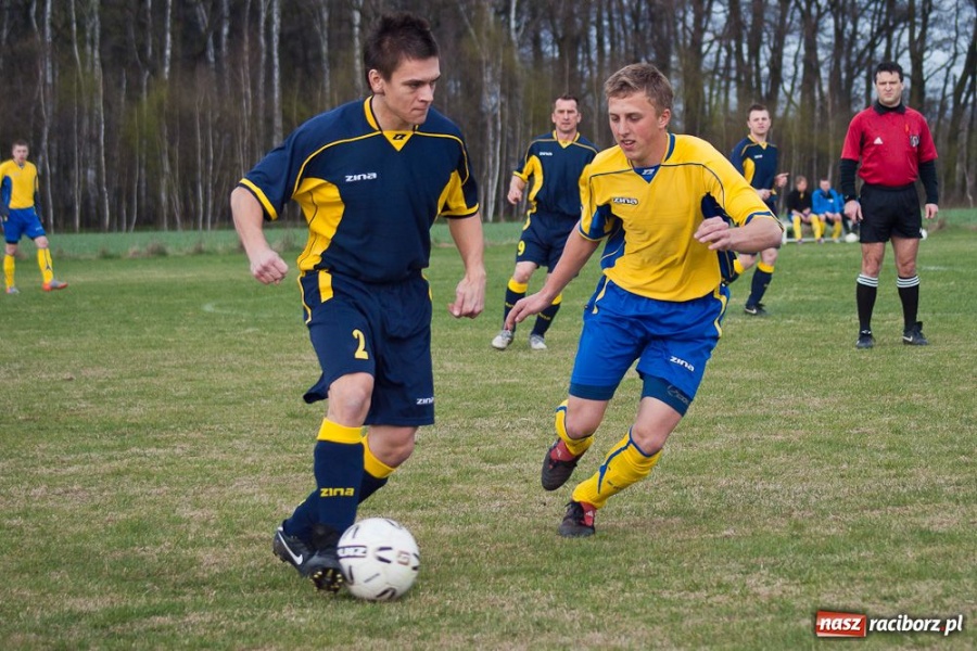 Zdjęcie w galerii na portalu naszraciborz.pl: W Markowicach podział punktów wiadomości z regionu
