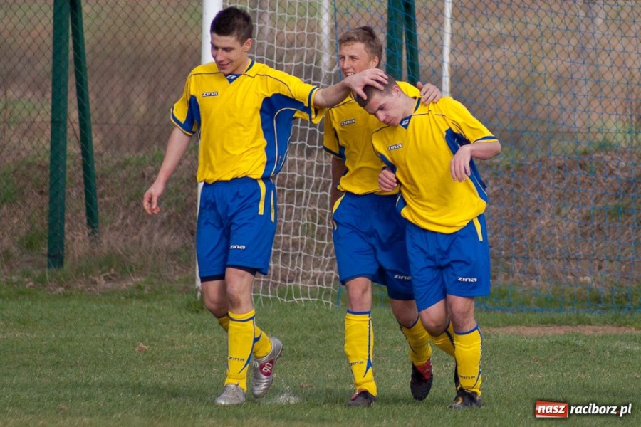 Zdjęcie w galerii na portalu naszraciborz.pl: W Markowicach podział punktów wiadomości z regionu