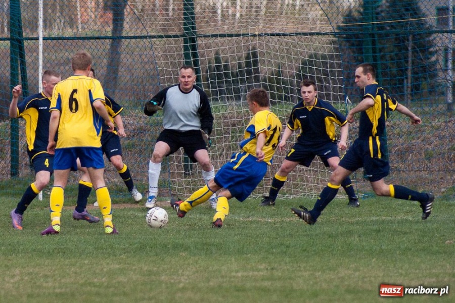 Zdjęcie w galerii na portalu naszraciborz.pl: W Markowicach podział punktów wiadomości z regionu