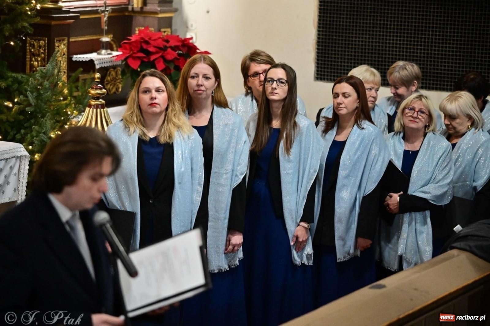 Zdjęcie w galerii na portalu naszraciborz.pl: Koncert kolęd i pastorałek w farnym – muzyczna uczta w Raciborzu wiadomości z regionu