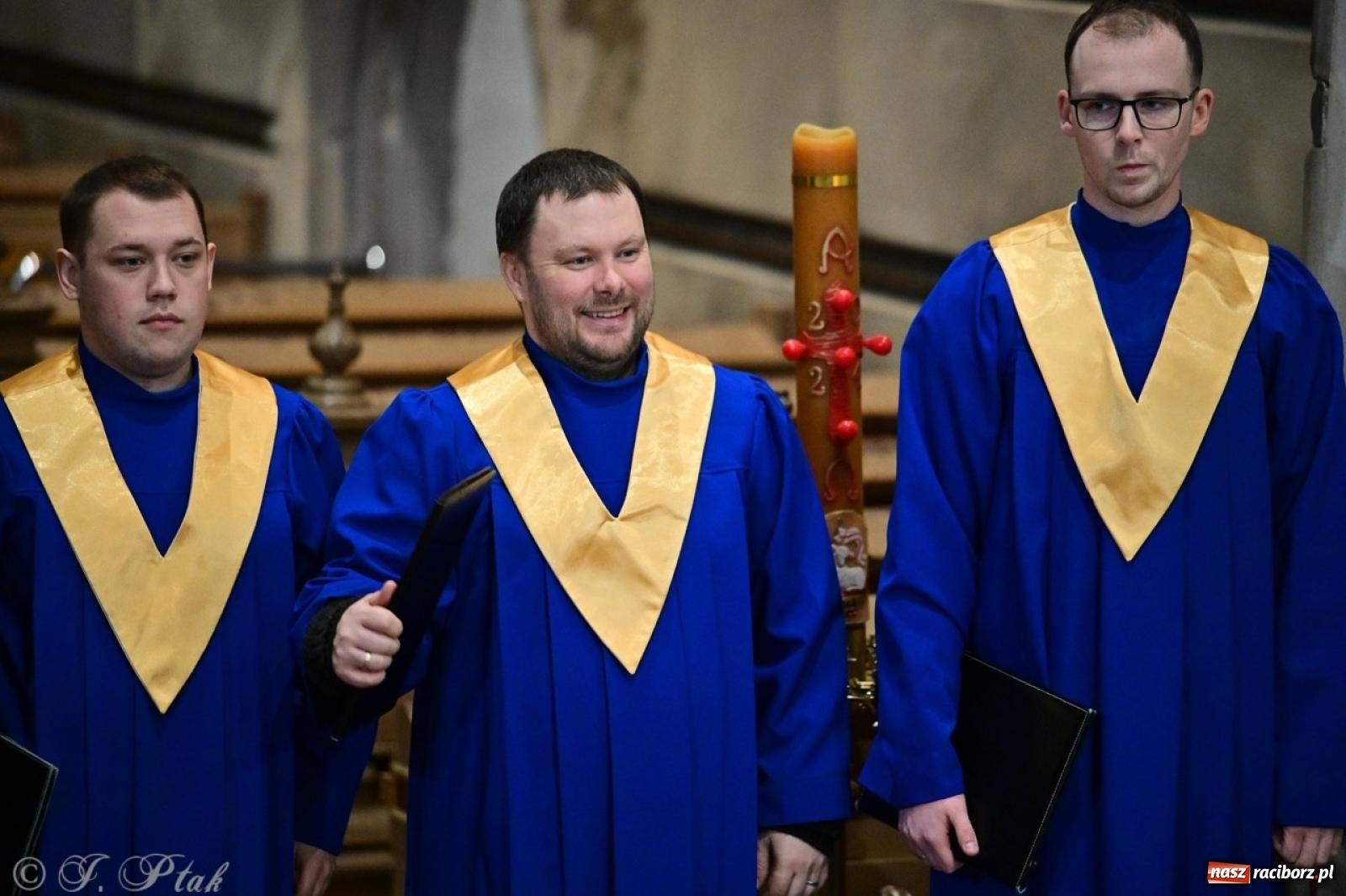 Zdjęcie w galerii na portalu naszraciborz.pl: Koncert kolęd i pastorałek w farnym – muzyczna uczta w Raciborzu wiadomości z regionu
