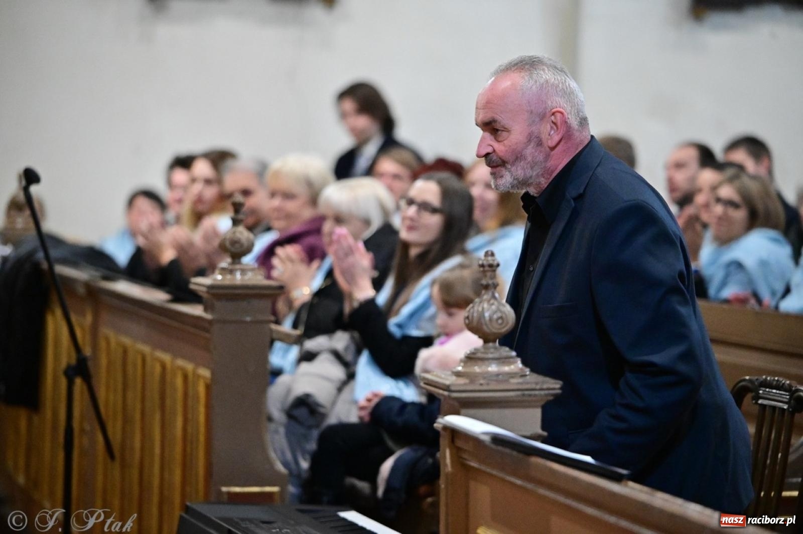 Zdjęcie w galerii na portalu naszraciborz.pl: Koncert kolęd i pastorałek w farnym – muzyczna uczta w Raciborzu wiadomości z regionu