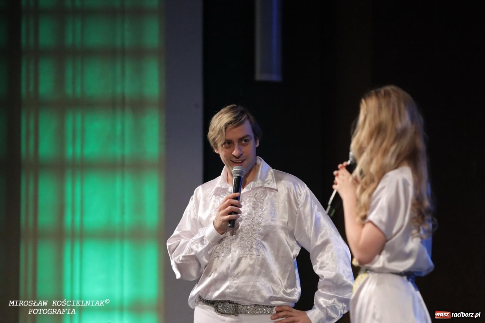 Zdjęcie w galerii na portalu naszraciborz.pl: Tłumy na widowisku Mamma Mia w Raciborskim Centrum Kultury! wiadomości z regionu