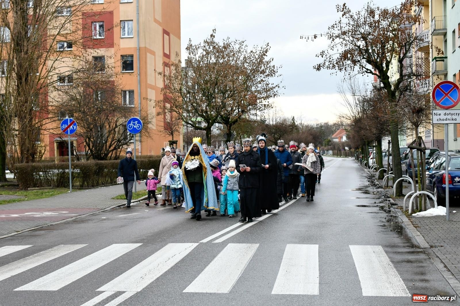 Zdjęcie w galerii na portalu naszraciborz.pl: Raciborski Orszak Trzech Króli przeszedł ulicami miasta [FOTO i WIDEO] wiadomości z regionu