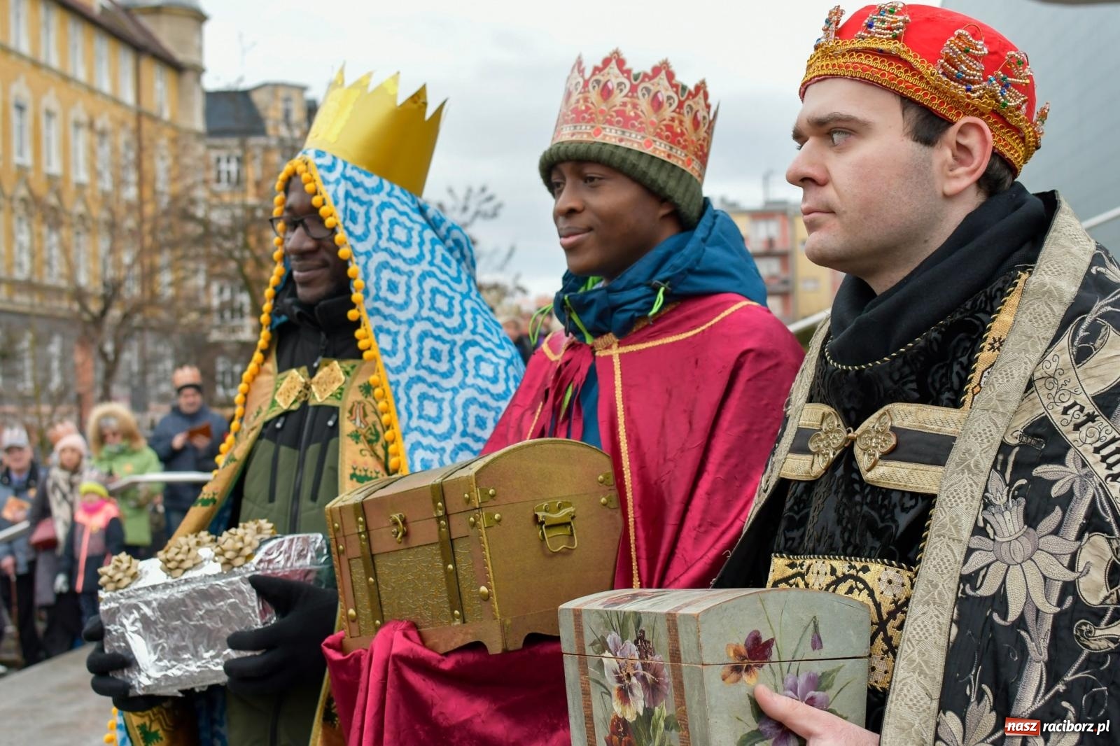 Zdjęcie w galerii na portalu naszraciborz.pl: Raciborski Orszak Trzech Króli przeszedł ulicami miasta [FOTO i WIDEO] wiadomości z regionu