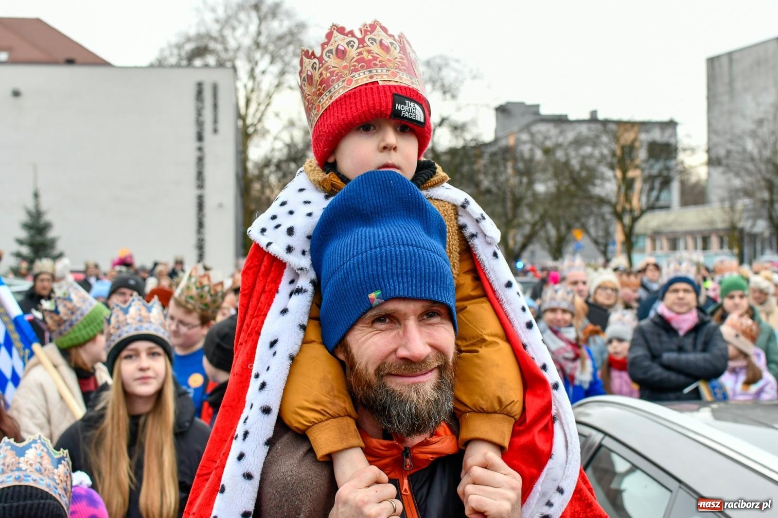 Zdjęcie w galerii na portalu naszraciborz.pl: Raciborski Orszak Trzech Króli przeszedł ulicami miasta [FOTO i WIDEO] wiadomości z regionu