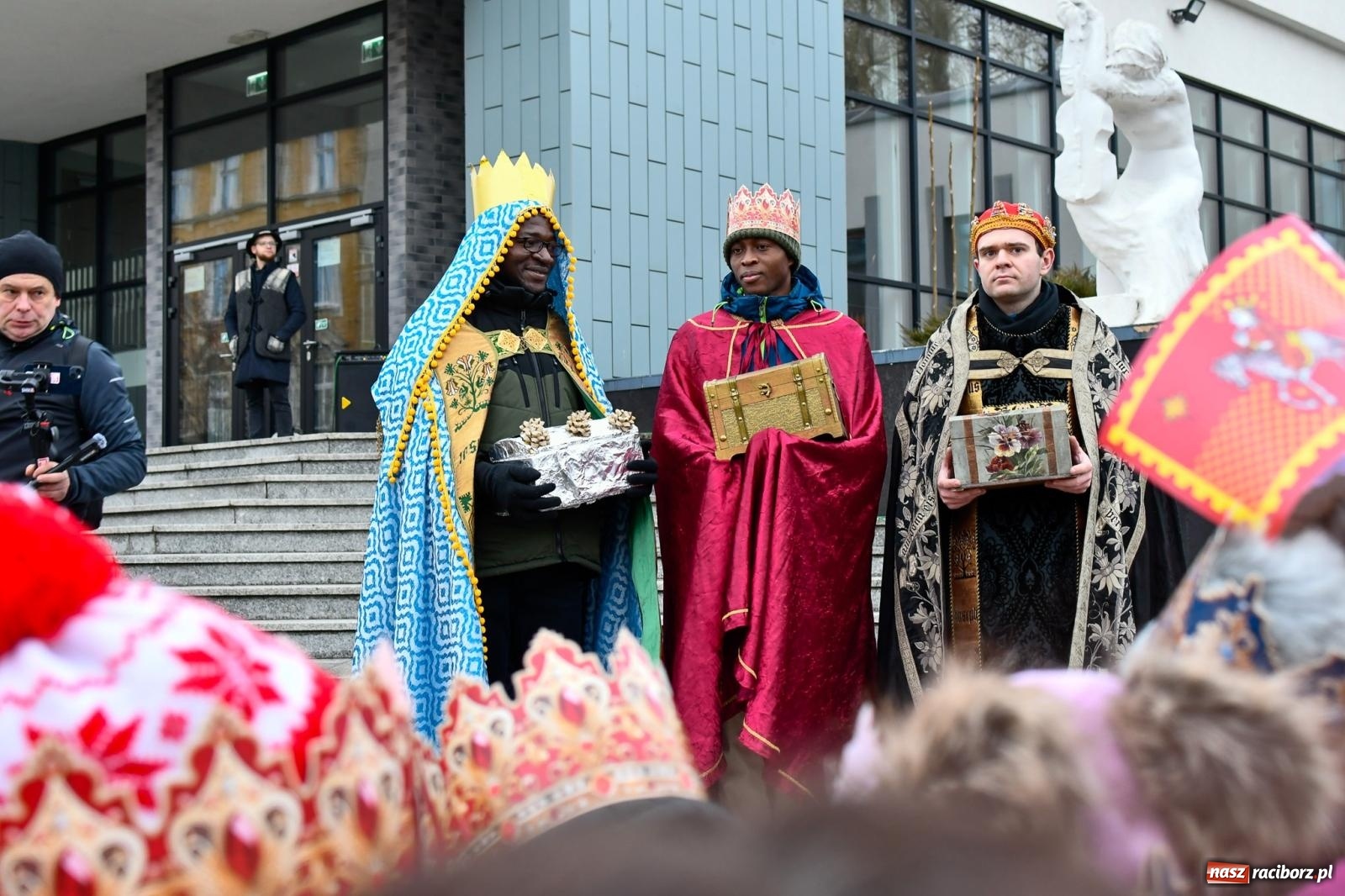 Zdjęcie w galerii na portalu naszraciborz.pl: Raciborski Orszak Trzech Króli przeszedł ulicami miasta [FOTO i WIDEO] wiadomości z regionu