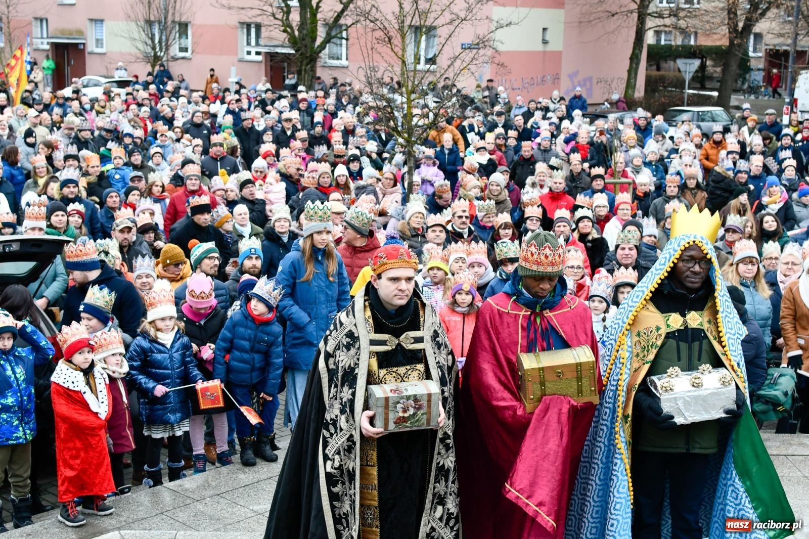 Zdjęcie w galerii na portalu naszraciborz.pl: Raciborski Orszak Trzech Króli przeszedł ulicami miasta [FOTO i WIDEO] wiadomości z regionu