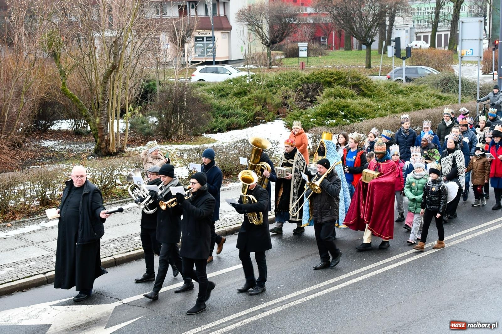Zdjęcie w galerii na portalu naszraciborz.pl: Raciborski Orszak Trzech Króli przeszedł ulicami miasta [FOTO i WIDEO] wiadomości z regionu