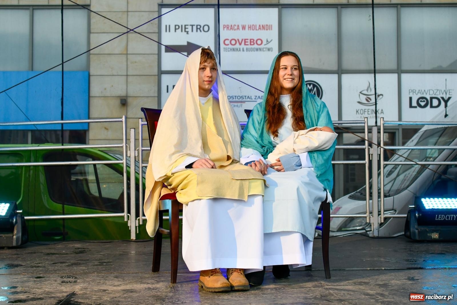 Zdjęcie w galerii na portalu naszraciborz.pl: Raciborski Orszak Trzech Króli przeszedł ulicami miasta [FOTO i WIDEO] wiadomości z regionu