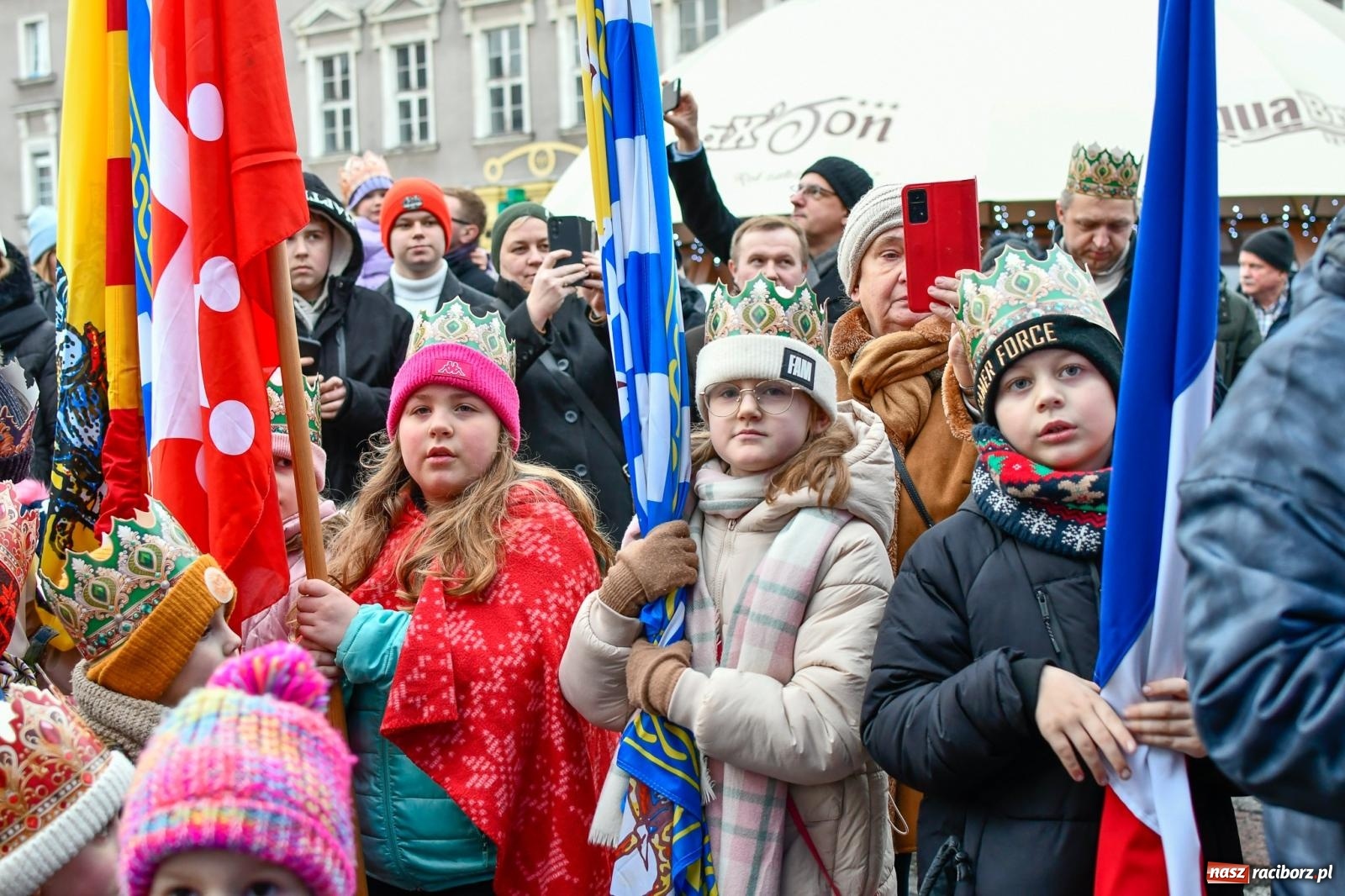 Zdjęcie w galerii na portalu naszraciborz.pl: Raciborski Orszak Trzech Króli przeszedł ulicami miasta [FOTO i WIDEO] wiadomości z regionu