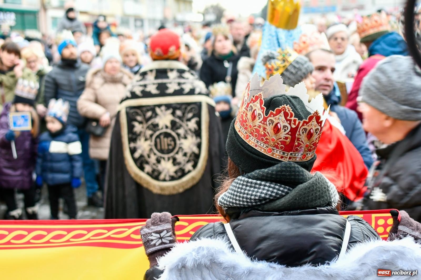 Zdjęcie w galerii na portalu naszraciborz.pl: Raciborski Orszak Trzech Króli przeszedł ulicami miasta [FOTO i WIDEO] wiadomości z regionu