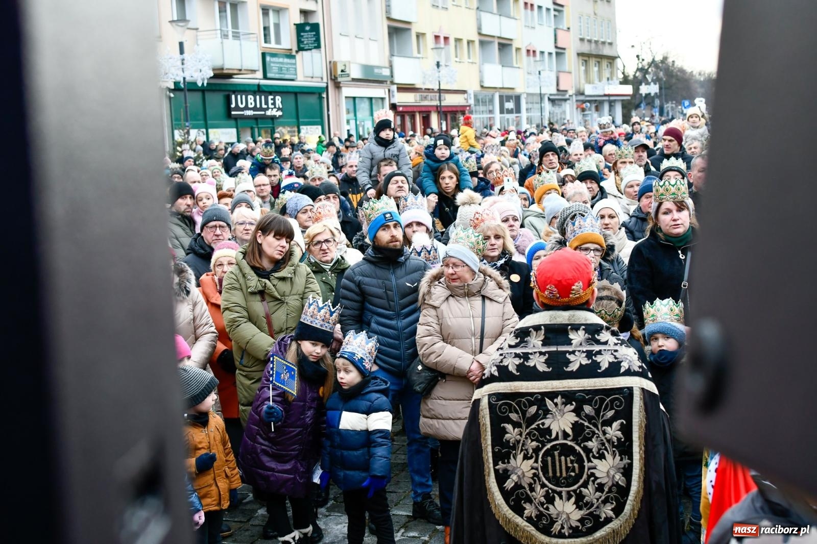 Zdjęcie w galerii na portalu naszraciborz.pl: Raciborski Orszak Trzech Króli przeszedł ulicami miasta [FOTO i WIDEO] wiadomości z regionu