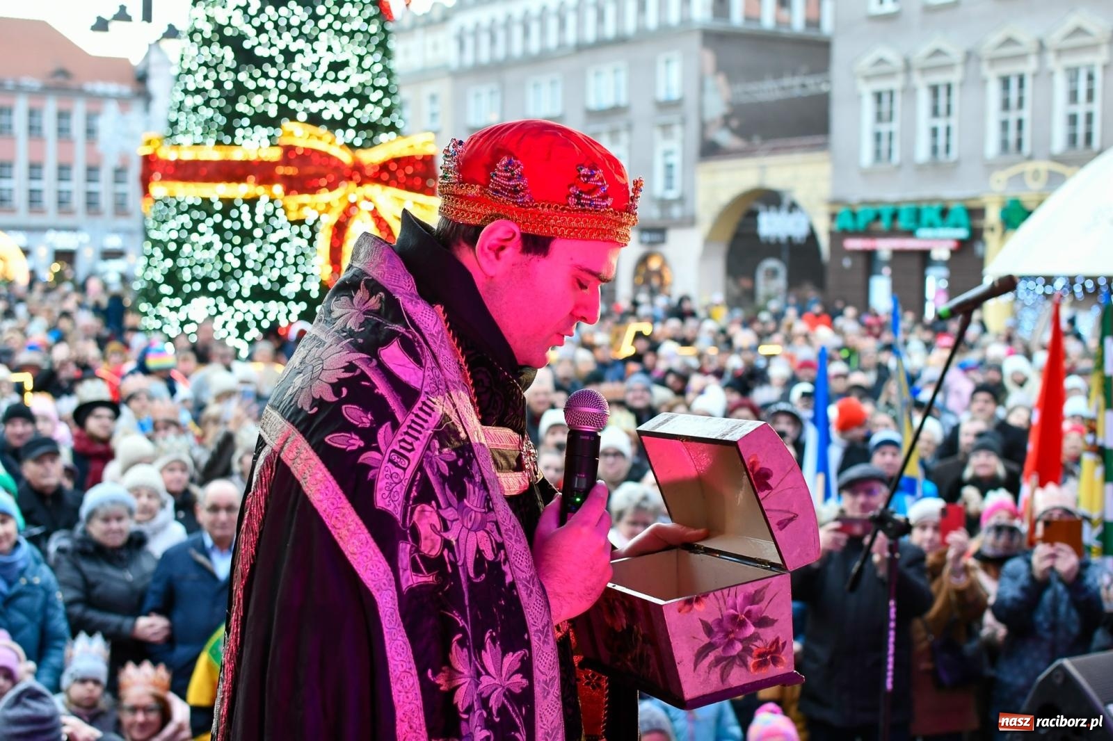 Zdjęcie w galerii na portalu naszraciborz.pl: Raciborski Orszak Trzech Króli przeszedł ulicami miasta [FOTO i WIDEO] wiadomości z regionu