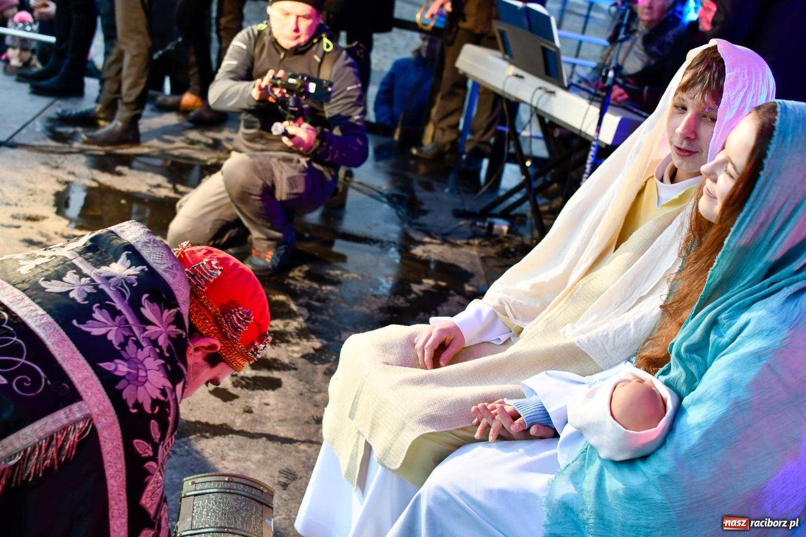 Zdjęcie w galerii na portalu naszraciborz.pl: Raciborski Orszak Trzech Króli przeszedł ulicami miasta [FOTO i WIDEO] wiadomości z regionu