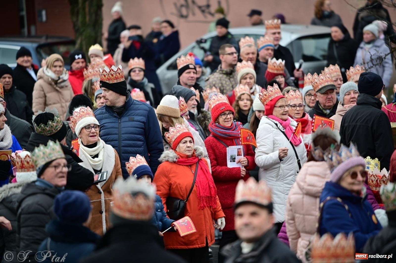 Zdjęcie w galerii na portalu naszraciborz.pl: Raciborski Orszak Trzech Króli przeszedł ulicami miasta [FOTO i WIDEO] wiadomości z regionu