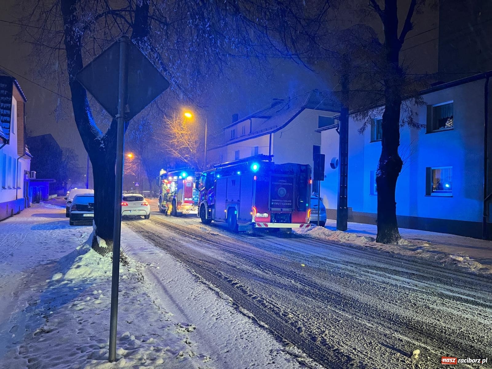Zdjęcie w galerii na portalu naszraciborz.pl: Niebezpieczne zdarzenie w garażu przy Ocickiej [FOTO] wiadomości z regionu